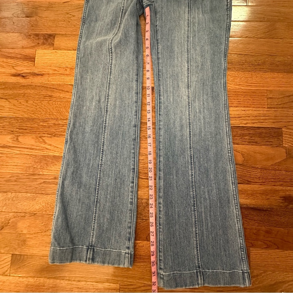 Stylish Blue Flare Jeans with Button Detail - Picture 6 of 6